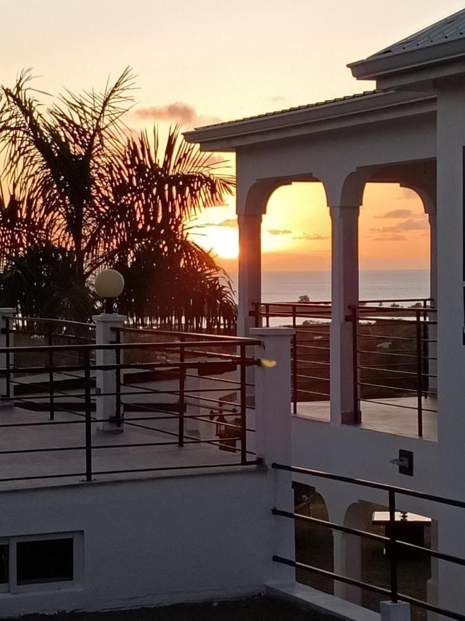 Holiday Home Belvedere Dickenson Bay Екстериор снимка
